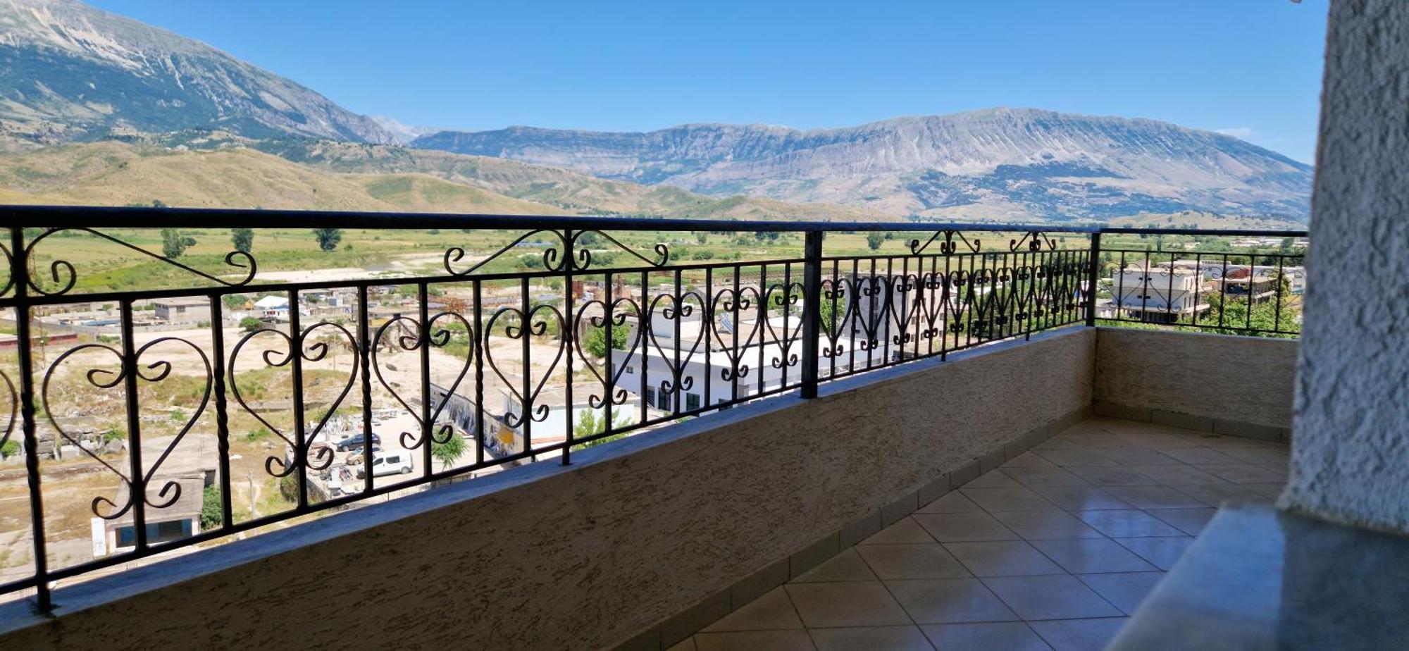 Shena Guest House Gjirokastër 外观 照片