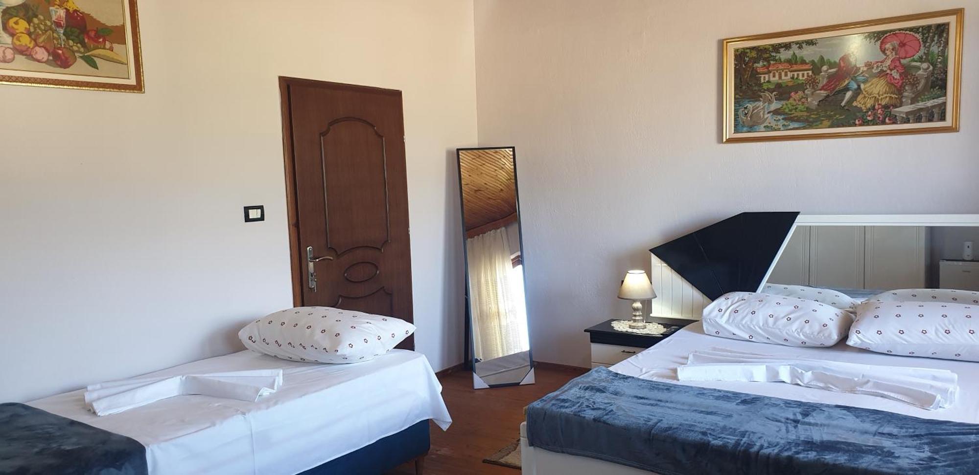 Shena Guest House Gjirokastër 外观 照片