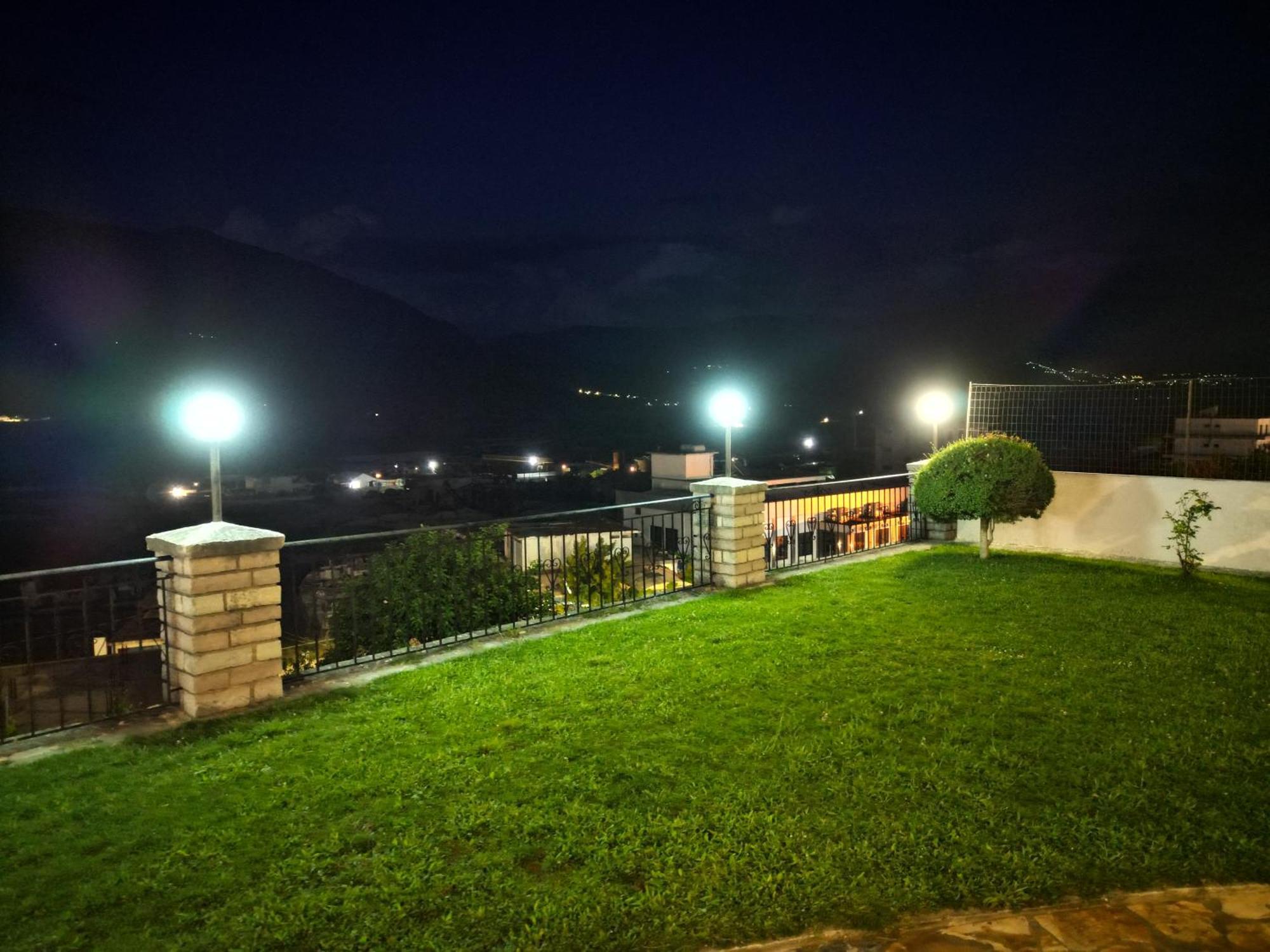 Shena Guest House Gjirokastër 外观 照片