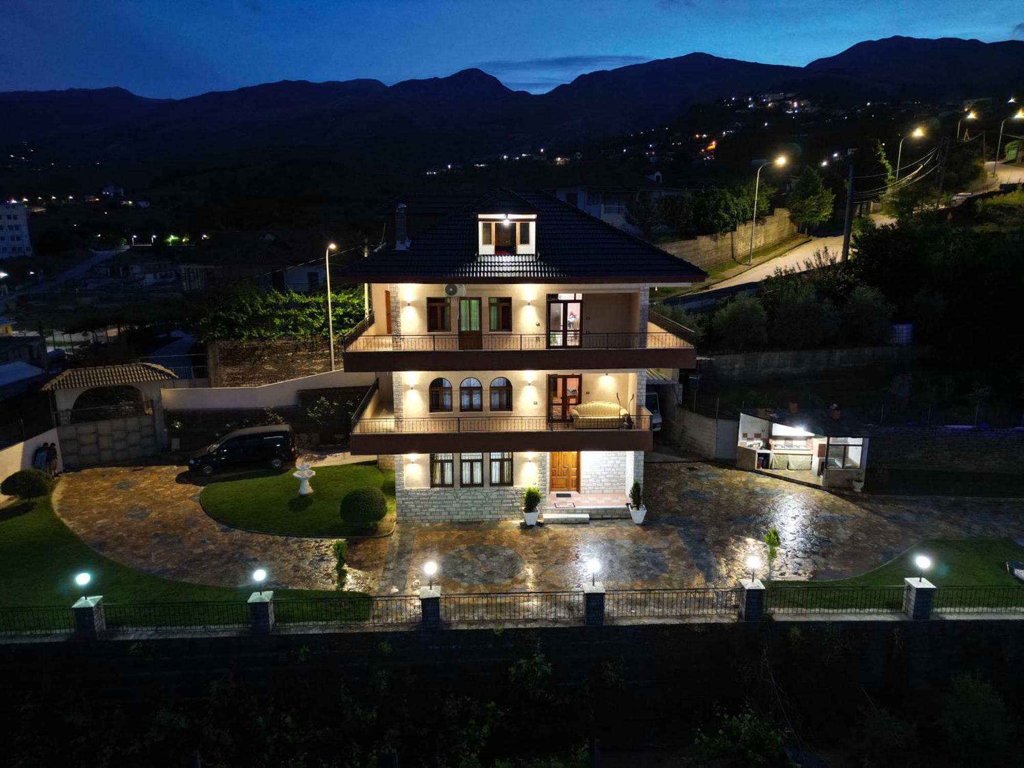 Shena Guest House Gjirokastër 外观 照片