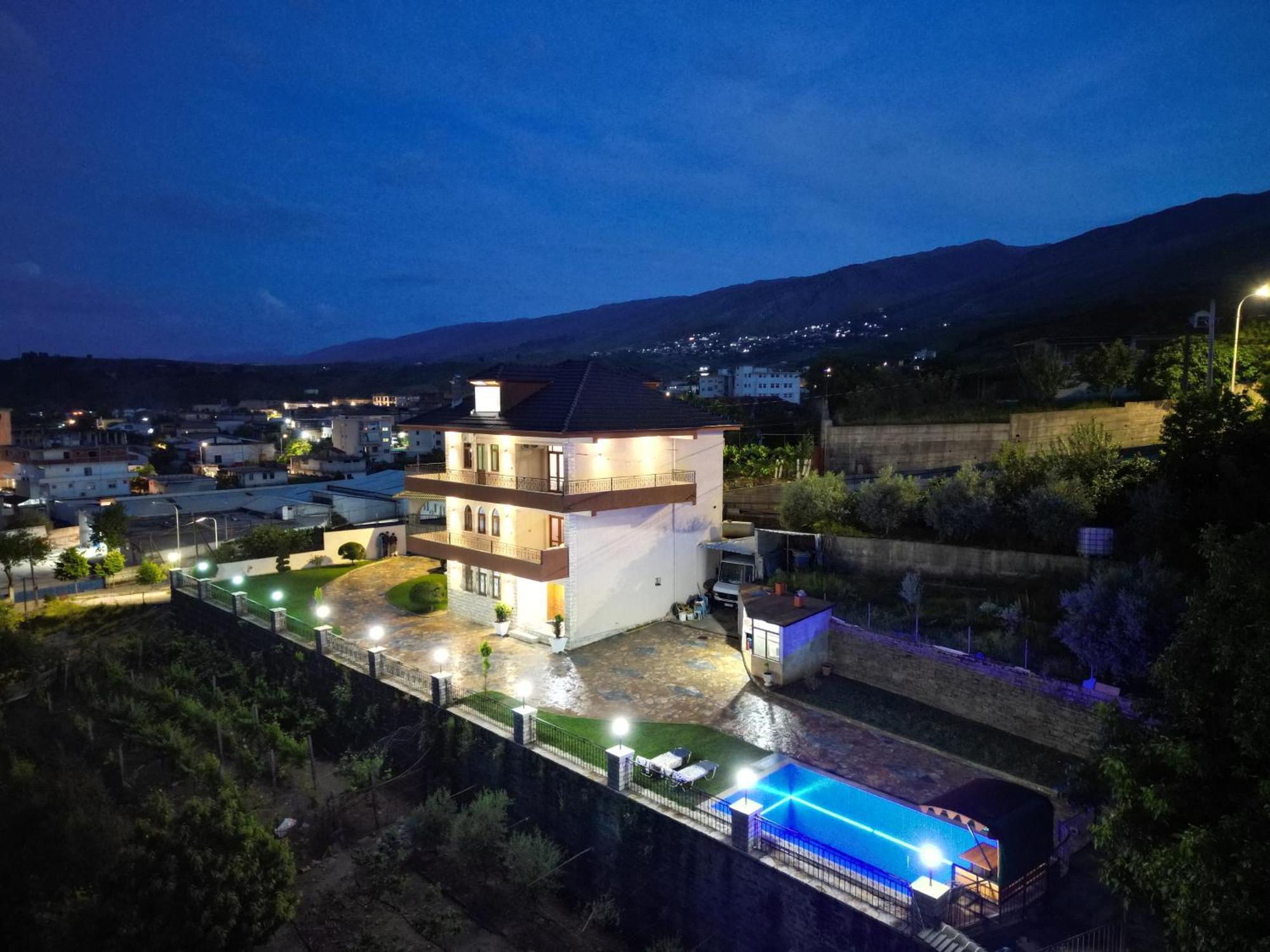 Shena Guest House Gjirokastër 外观 照片