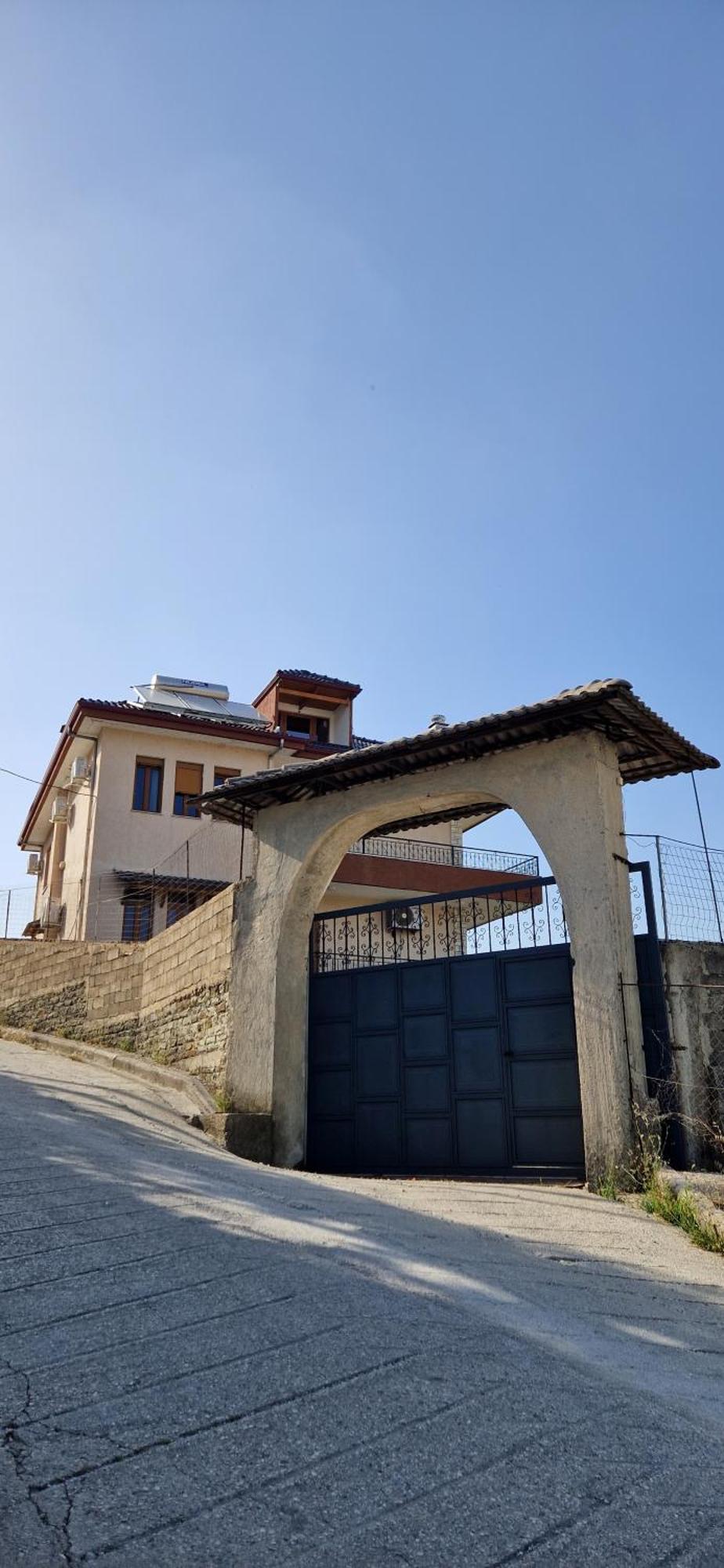 Shena Guest House Gjirokastër 外观 照片