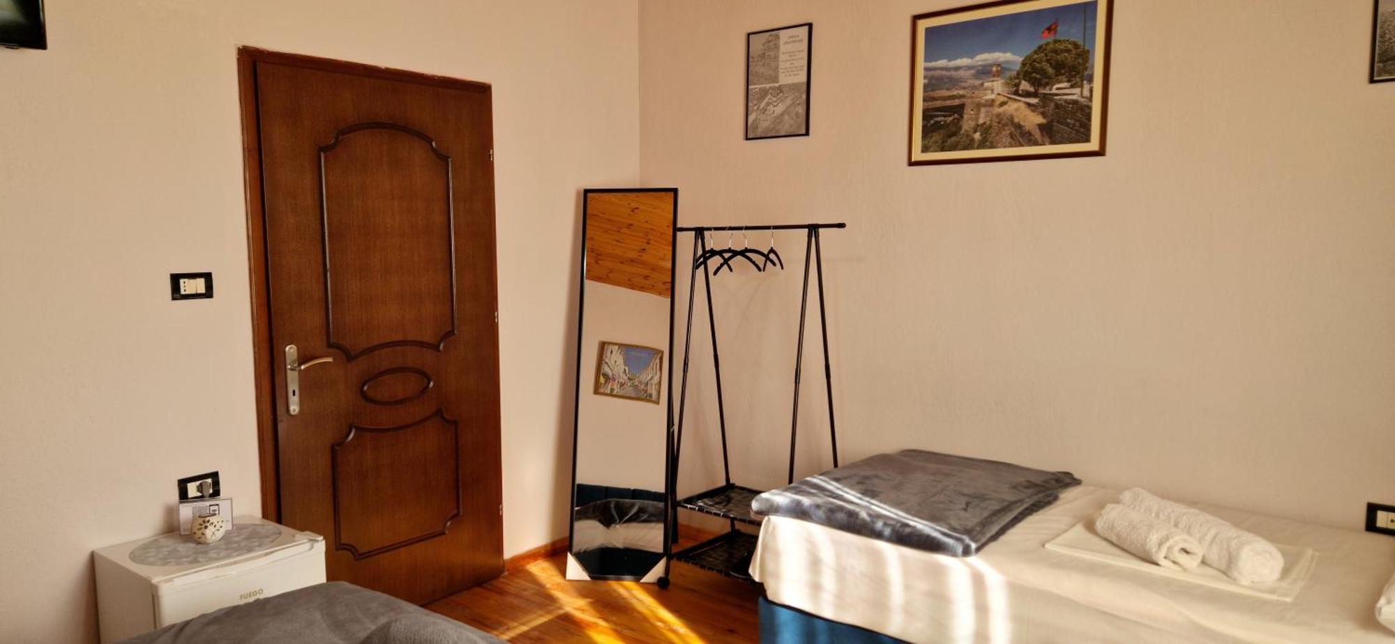 Shena Guest House Gjirokastër 外观 照片
